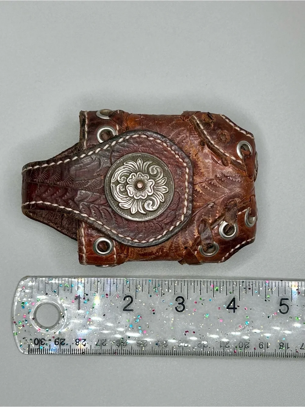 American West - Vintage - Leather Western Belt Pouch with Floral Concho